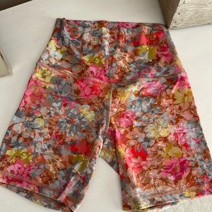 Lululemon Align Short 6”, Inflorescence Multi - Size 2